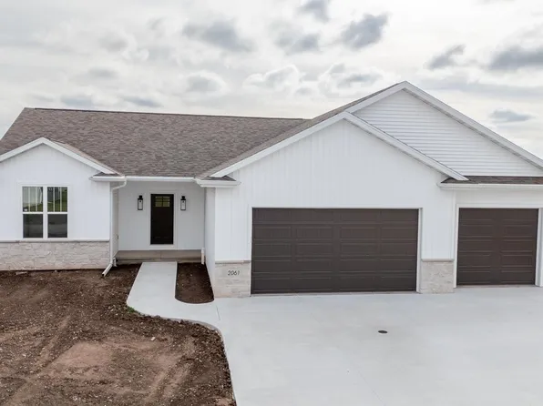 2061 Antelope Trl, Kaukauna, WI 54130