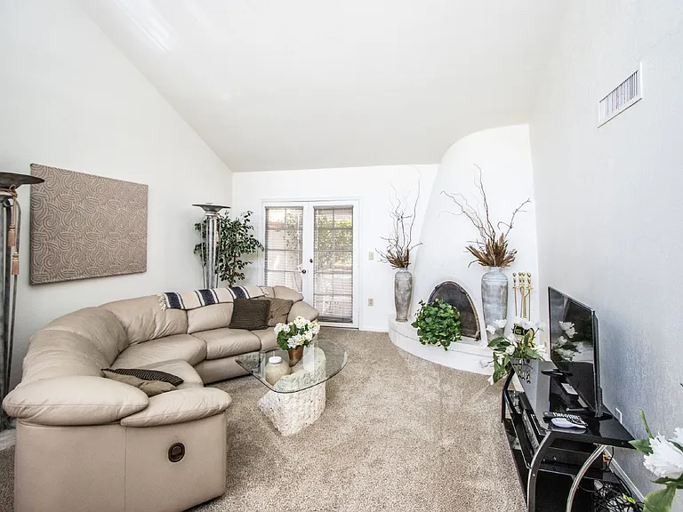 7633 E Sandalwood Dr — Photo 6