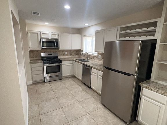 3rd image of 7402 Wood Bluff Blvd