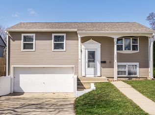 1686 Paul Ave, Glendale Heights, IL 60139