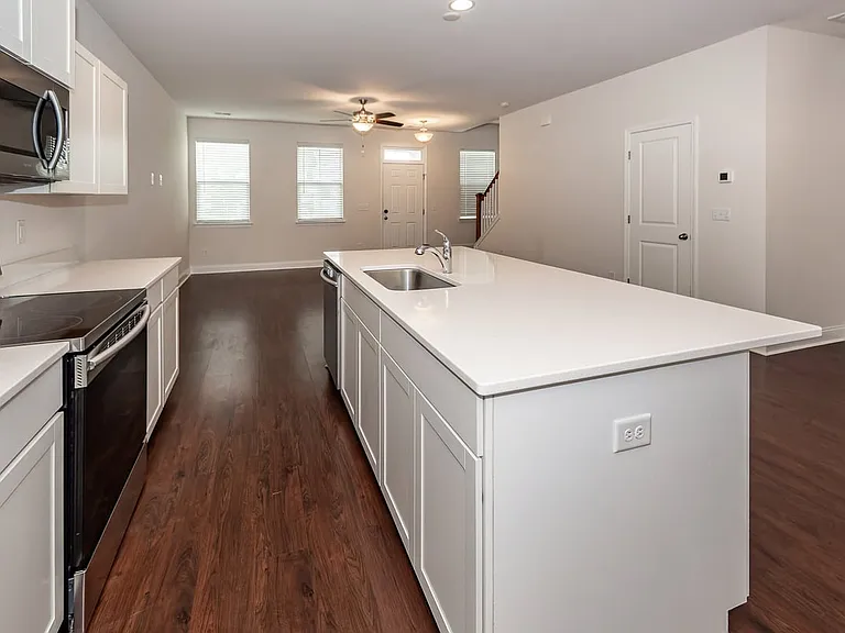 7787 Montview Rd — Photo 44