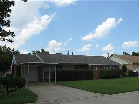 4th image of 1317 Ann Arbor Dr