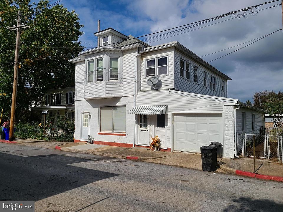 1st image of 132 Wayside Ave