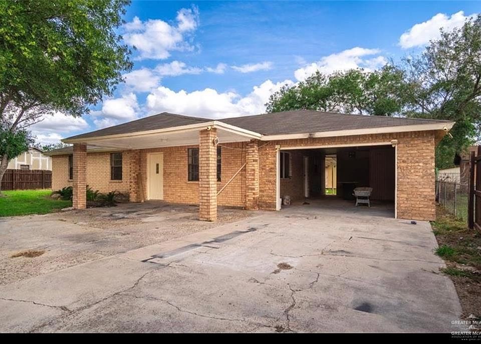 1st image of 3109 Raul Gonzalez Dr