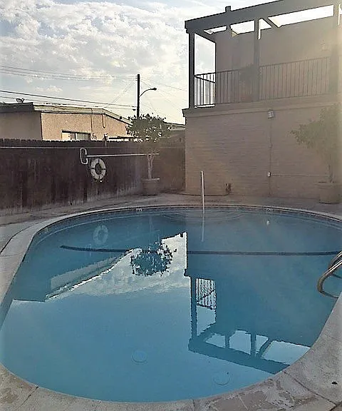 12414 Dunrobin Ave #5 — Photo 9
