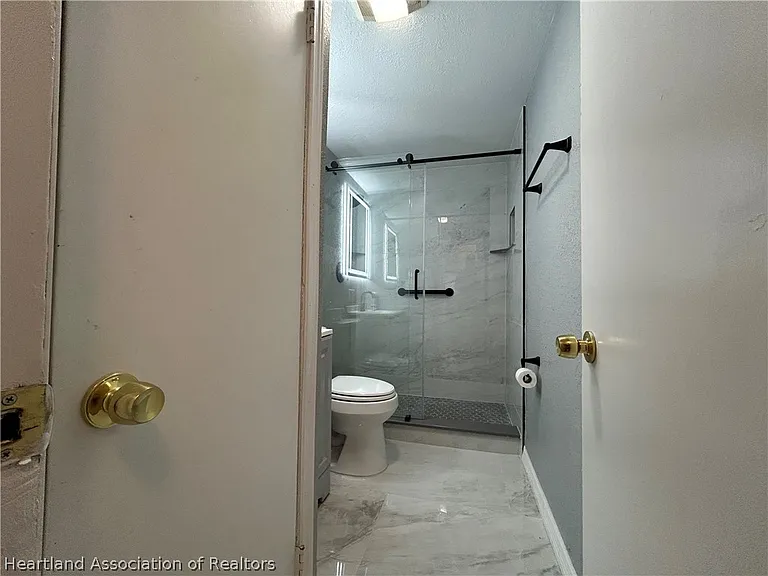1150 Rialto Ave — Photo 25