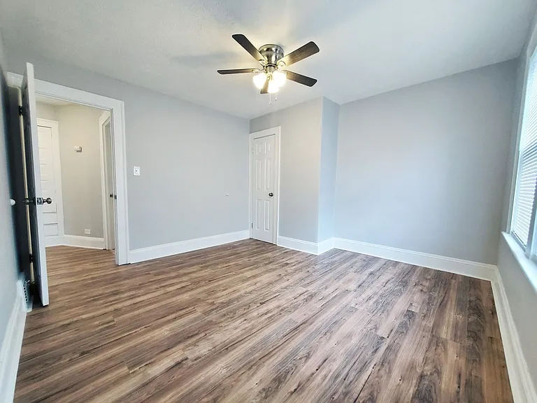 13719 Thornhurst Ave — Photo 18