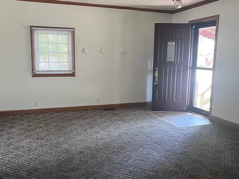 2250 Garfield Ave — Photo 4