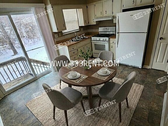 2nd image of 1422 N 63rd Ter