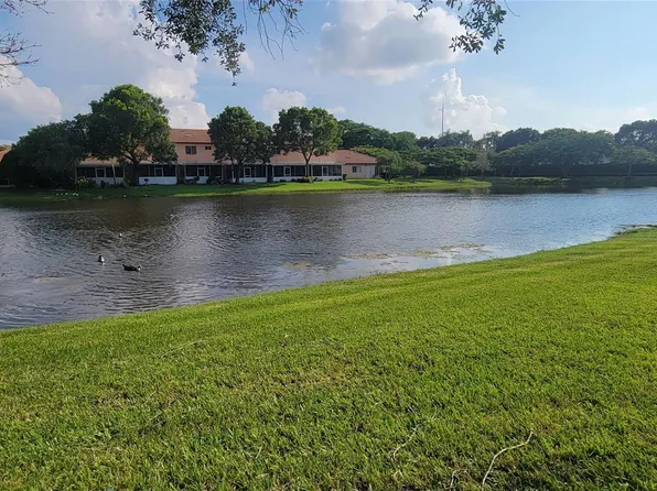 507 NW 208th Drive, Pembroke Pines, FL 33029