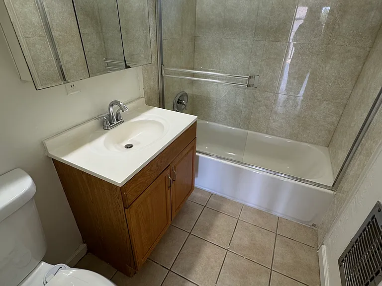 4408 Russell Ave #6 — Photo 4