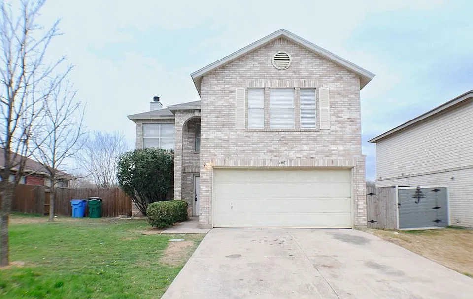400 Catumet Dr