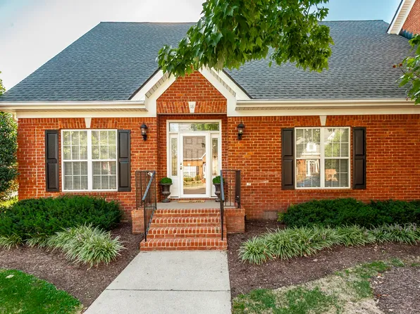 18 Wyndermere, Hendersonville, TN 37075