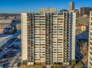 450 W 7th St APT 910, Tulsa, OK 74119