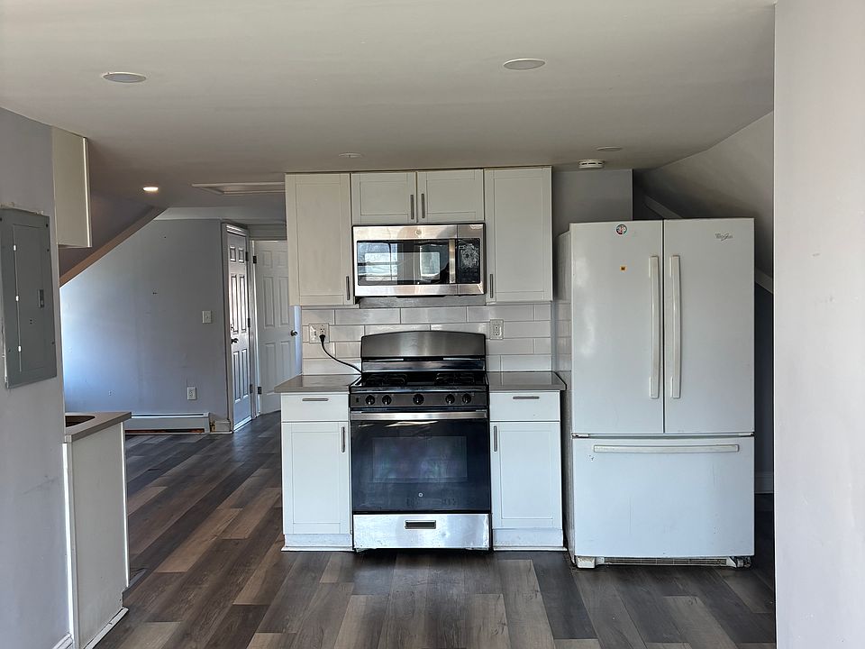 1st image of 95-97 Wentworth St #3