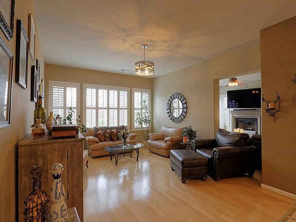 3rd image of 847 Talbot Dr