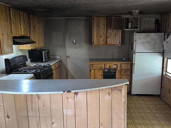 5th image of 311 E Juniper St