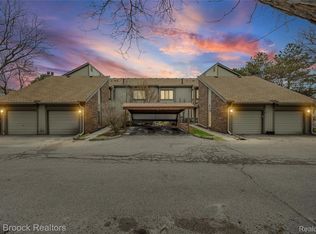 7443 Brynmawr Ct Unit 1, West Bloomfield, MI