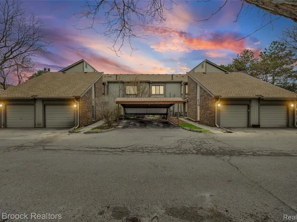 7443 Brynmawr Ct Unit 1, West Bloomfield, MI 48322