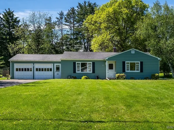 31 Heiler Dr, East Aurora, NY 14052