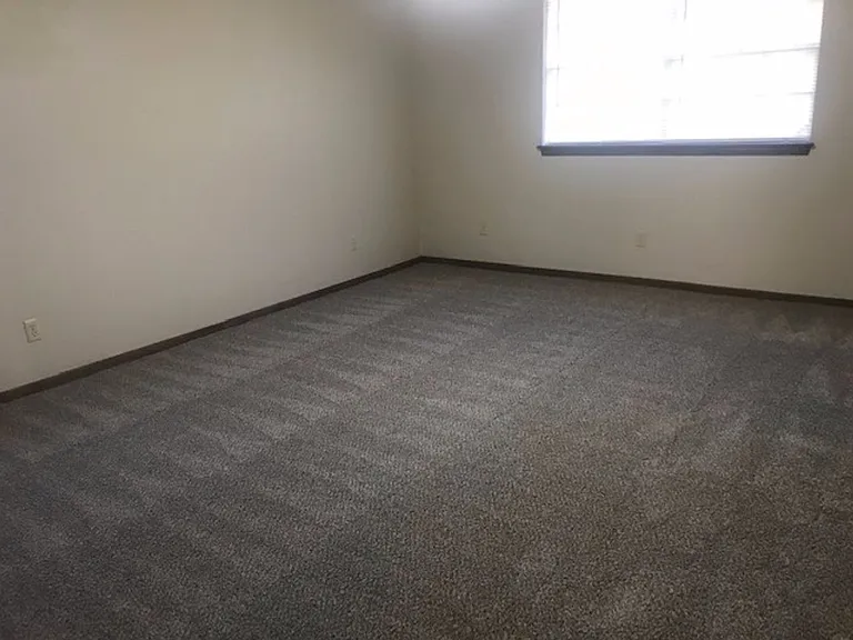 2705 John Dr — Photo 15