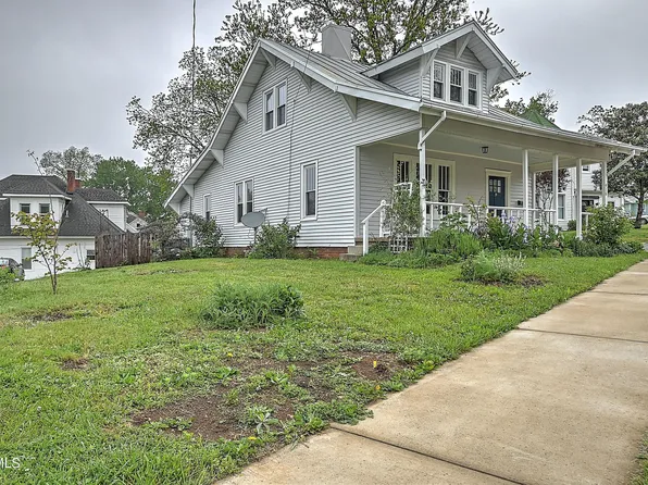 416 W Irish St, Greeneville, TN 37743