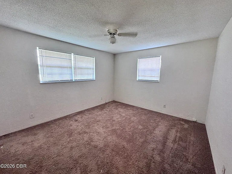 2405 Kenilworth Ave — Photo 6