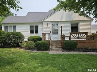 335 S Division St, Woodhull, IL 61490