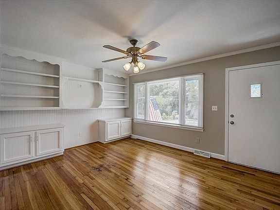 Front living room/home office