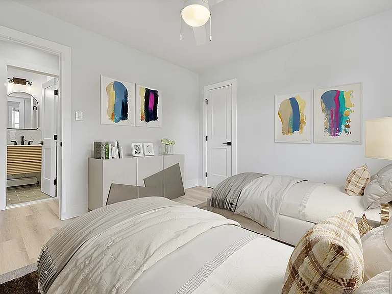 Colonial Village Apartments — Photo 26