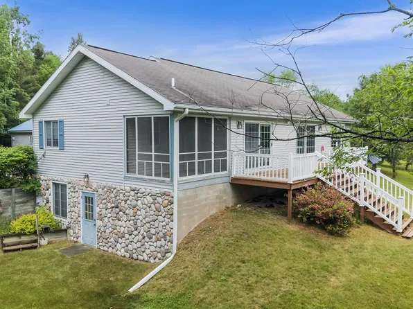 480 W Pigeon River Rd, Afton, MI 49705