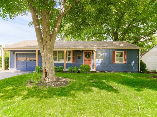 7307 Outlook St, Overland Park, KS 66204