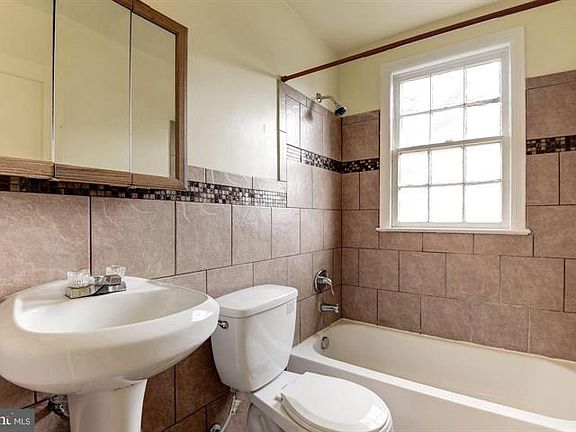 2nd image of 1210 Taylor St NW #3
