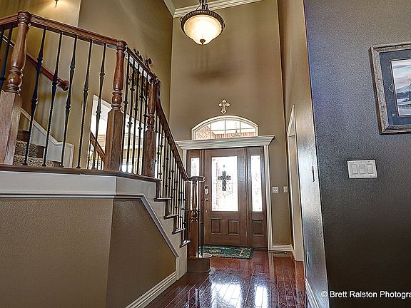 2nd image of 4614 Willowridge Way