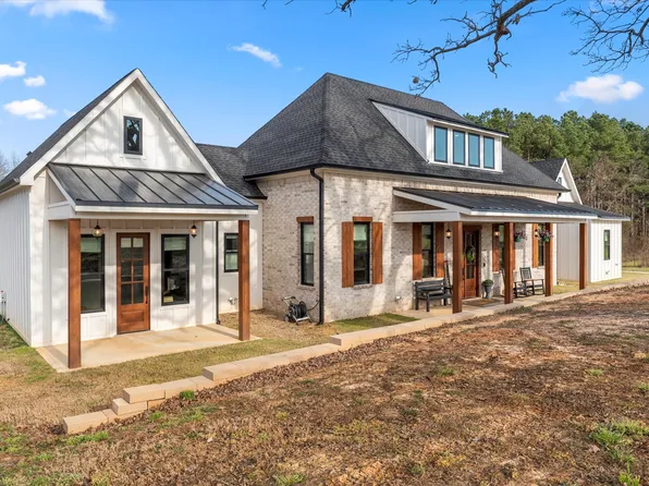 5802 Lago Vista Dr, Athens, TX 75752