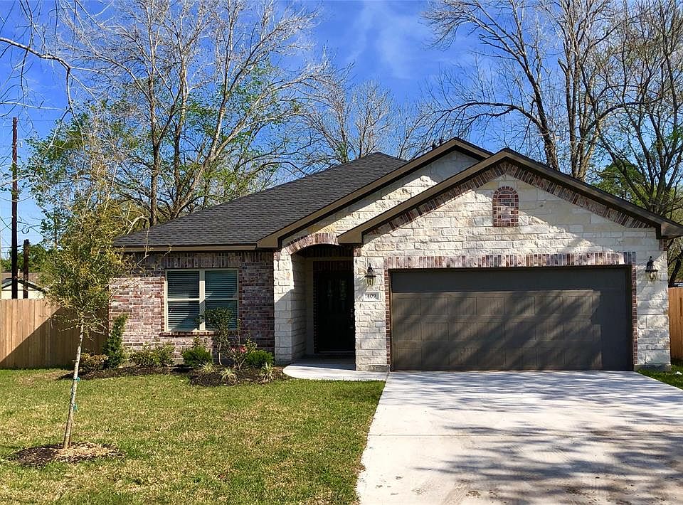 1st image of 409 Elm Lake Dr
