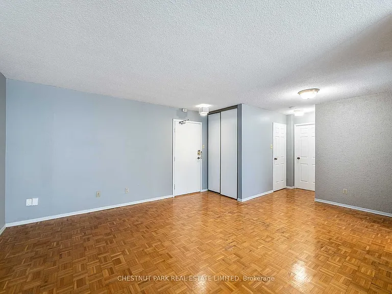 89 McCaul St #622 — Photo 8