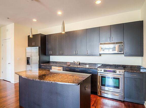 3rd image of 150 W Superior St APT 1201