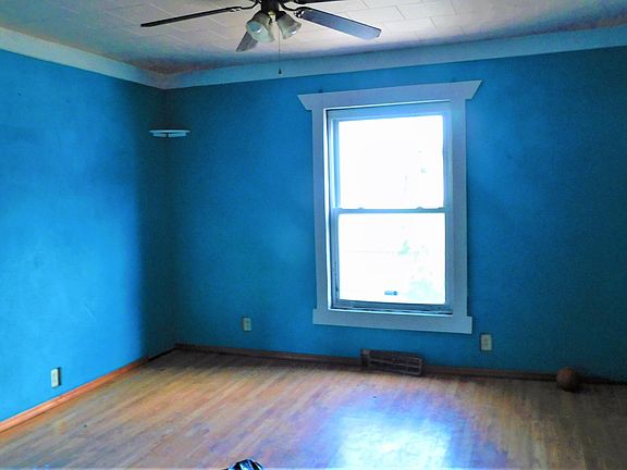 2nd image of 430 12th St