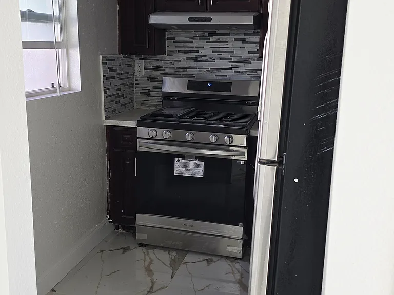 2230 E Ocean Blvd #7 — Photo 16