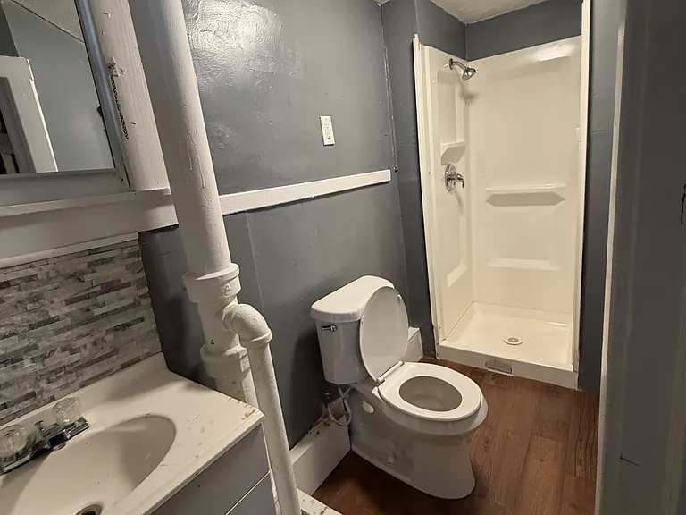 1137 E 66th St #1 — Photo 17