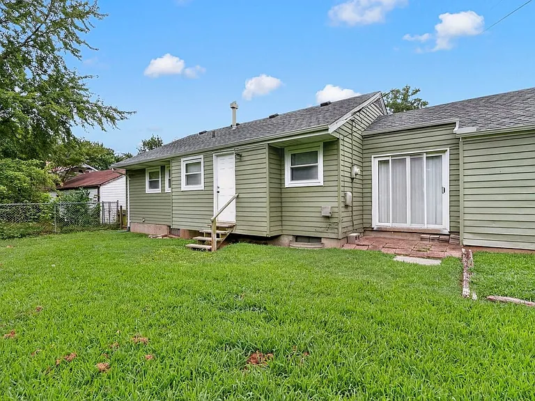 10328 Dudley Dr — Photo 6