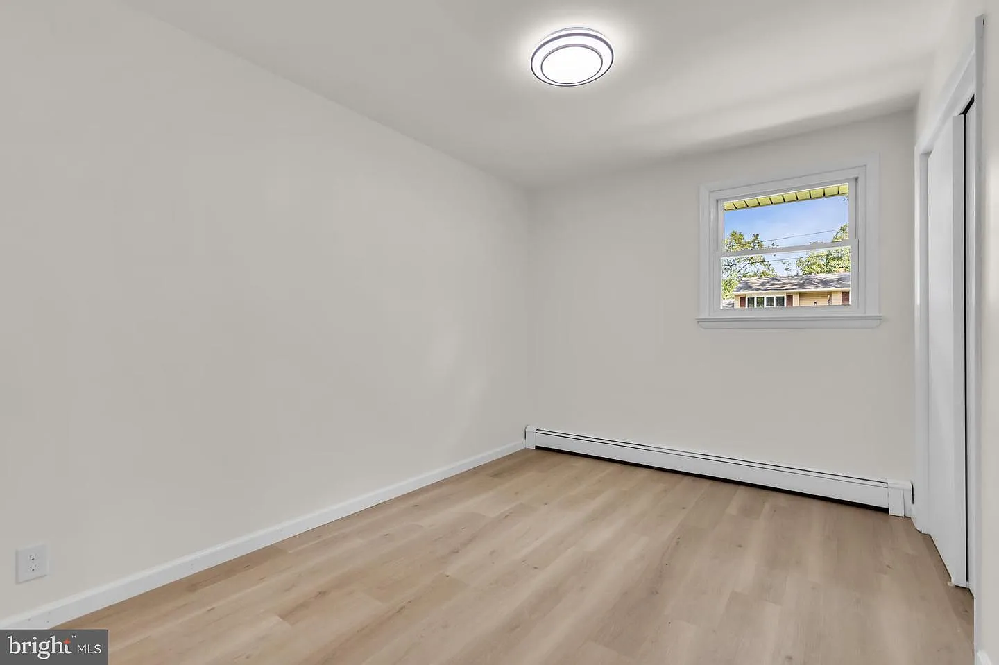 4 bed, 1300 sqft, $2,900 — Photo 4
