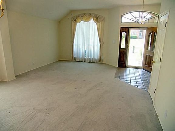 2nd image of 795 Maplewood Dr