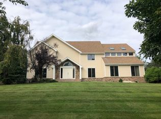 19 Riverside Ln, Holmdel, NJ 07733