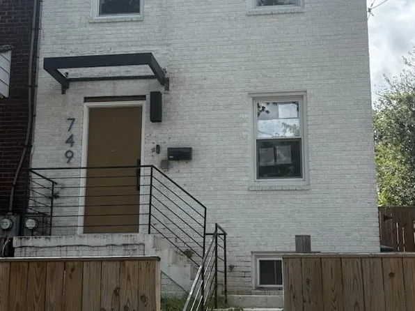 749 Adrian St SE, Washington, DC 20019