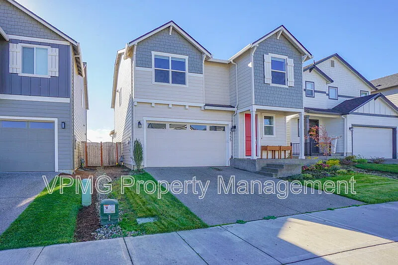 4 bed, 2.5 bath, 2114 sqft, $2,995 — Photo 2
