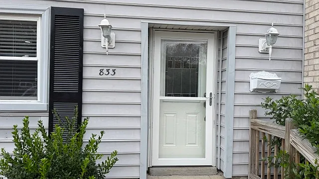 3 bed, 1.5 bath, 1470 sqft, $1,995 — Photo 3