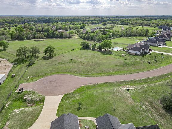 5th image of 4201 Chukker Ln