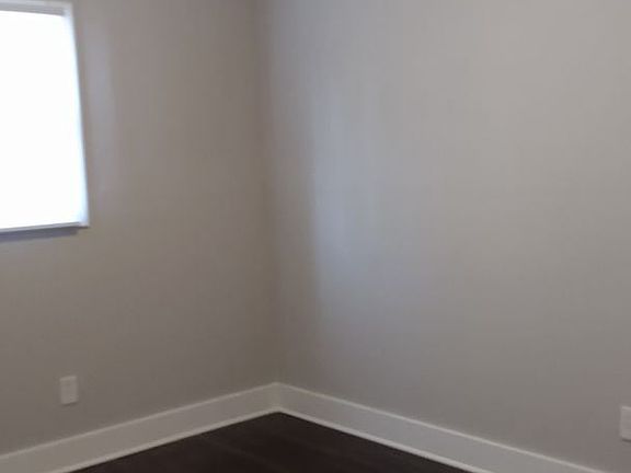 4th image of 2573 Sunny Hill Dr